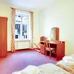P&j Sw. Krzyza Apartman *