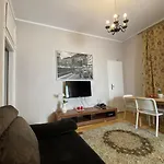 P&j Sw. Krzyza Apartman Krakkó