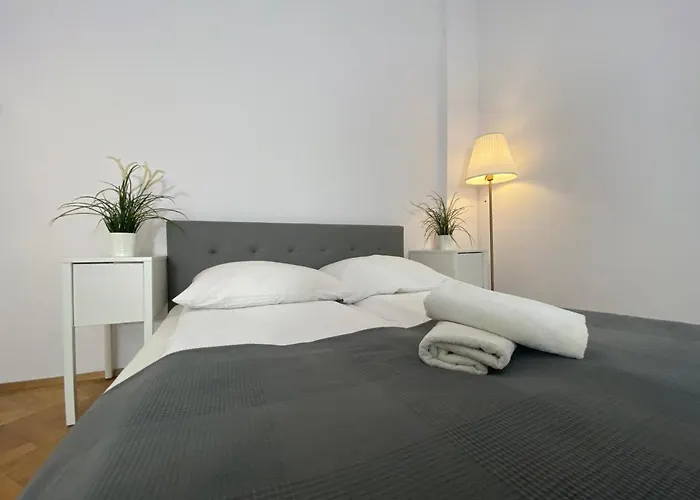 P&j Sw. Krzyza * Kraków