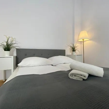 P&j Sw. Krzyza * Krakow