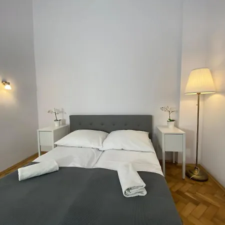 P&j Sw. Krzyza * Krakow